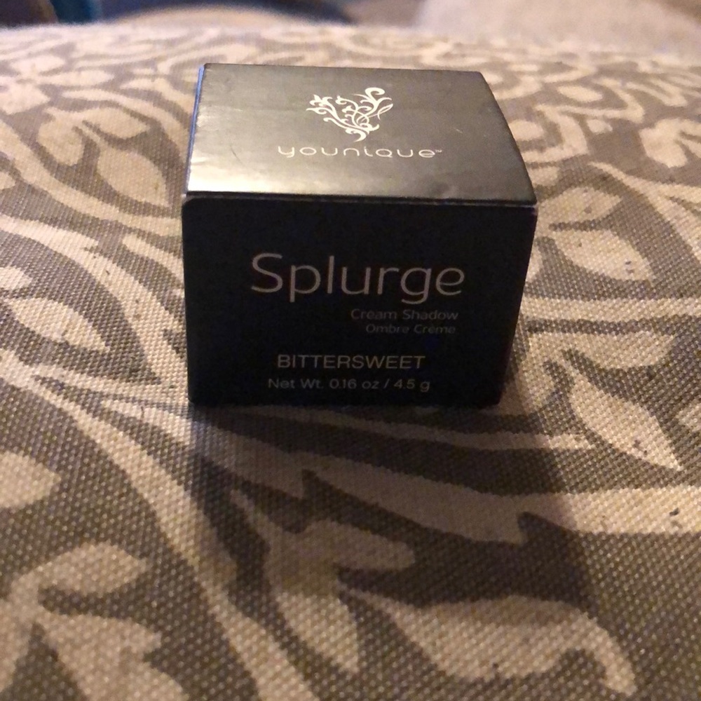 Younique Splurge cream shadow